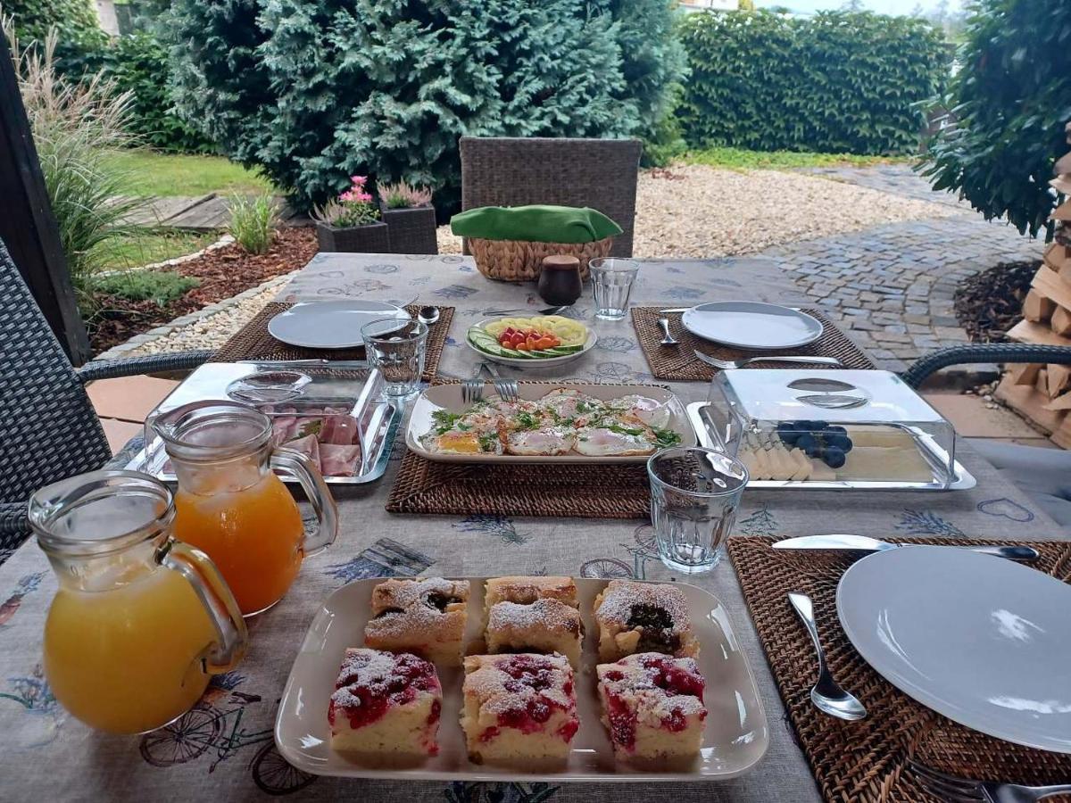 Ubytovani V Soukromi Na Sadove 906 - Valtice Bagian luar foto