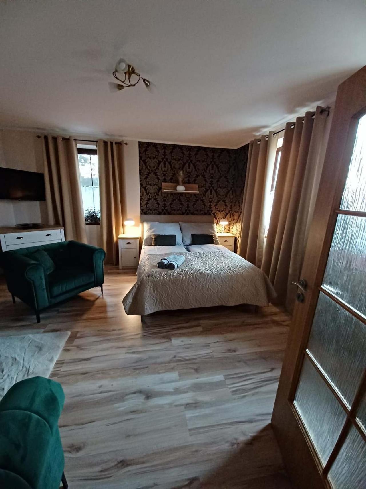 Ubytovani V Soukromi Na Sadove 906 - Valtice Bagian luar foto
