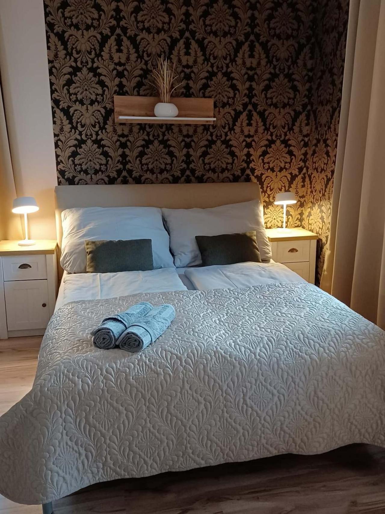 Ubytovani V Soukromi Na Sadove 906 - Valtice Bagian luar foto